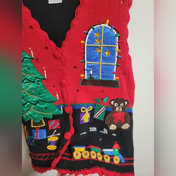 GUC- Vintage Nutcracker Christmas Sweater Vest - Picture 3 of 9